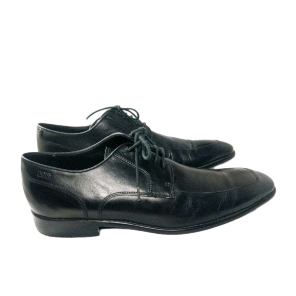 Hugo Boss Black Leather Dress Shoes  Men's Size 9